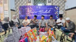 Jumat Berkah, Satlantas Polres Bangkalan Bagikan Bingkisan Sembako