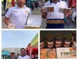 LARIS DI GOR SIDOARJO : Ketua DPRD Komisi A Sidoarjo dan Ketua DPC PKB Sidoarjo Membeli Produk Warga Binaan Rutan Surabaya